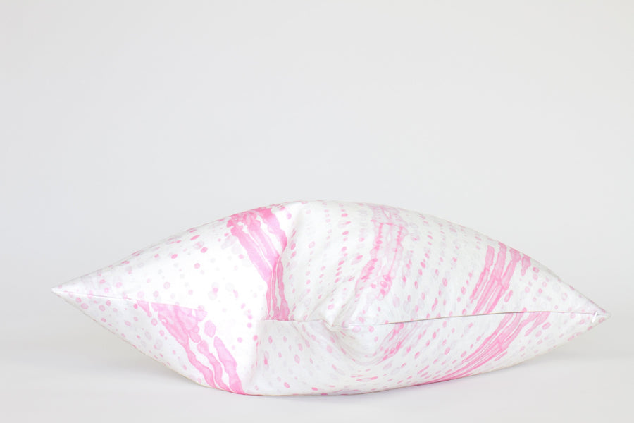 Side view 20” x 20” 100% linen glissando shibor pillow in posy pink with hidden zipper