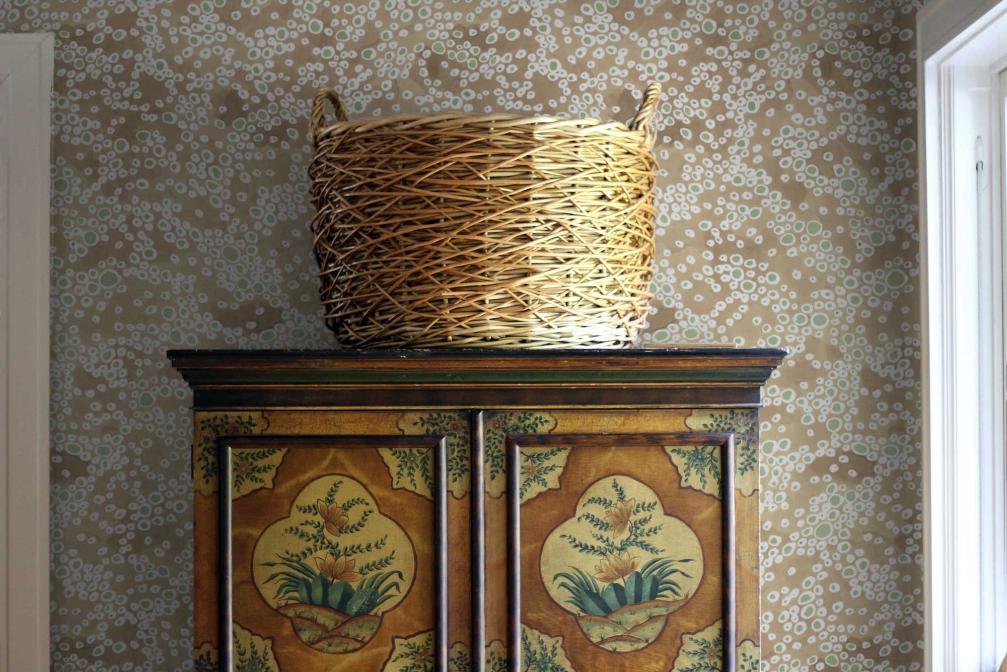 Buff 'Frizzante' Wallpaper Yardage