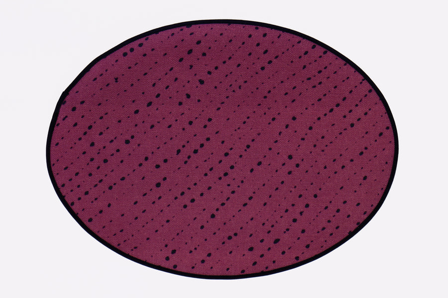 100% linen staccato nero shibori placemat in cerise pink