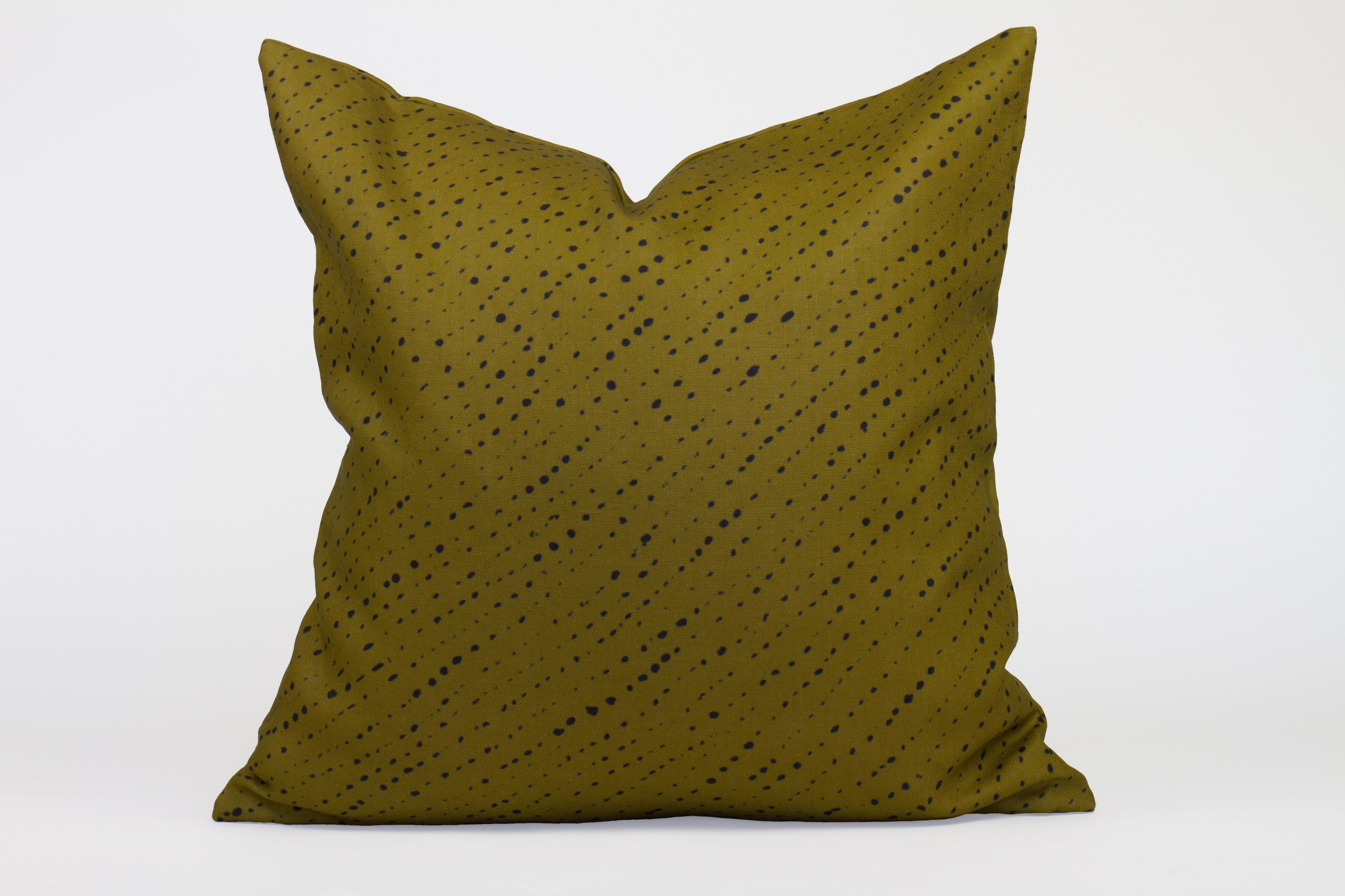 20” x 20” 100% linen reversible staccato nero shibori pillow in moss green