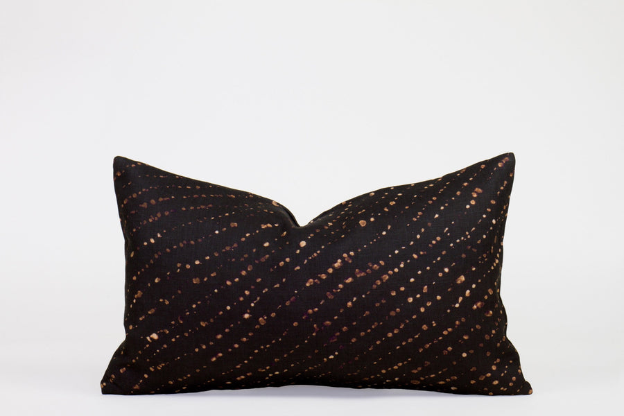 12” x 20” 100% linen reversible staccato decolorato shibori pillow in onyx black