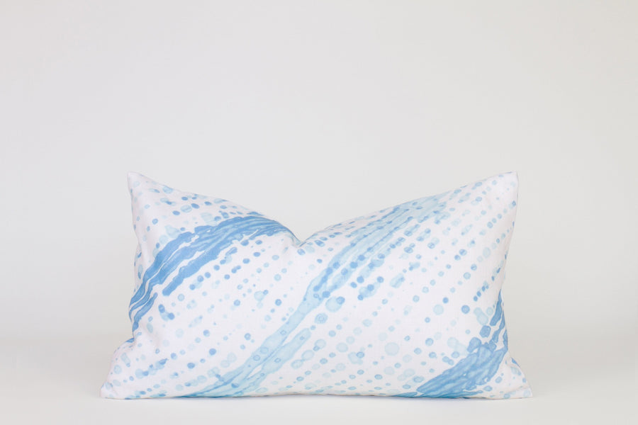 12” x 20” 100% linen reversible glissando shibori pillow in powder blue